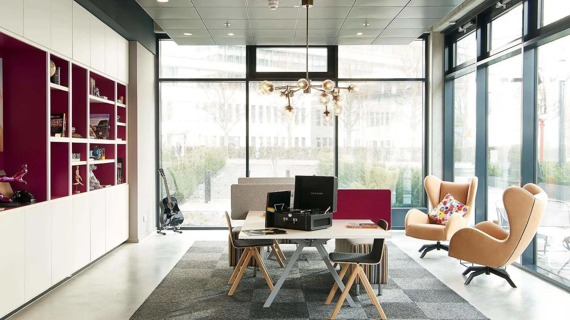 Moxy Frankfurt Eschborn Hotel