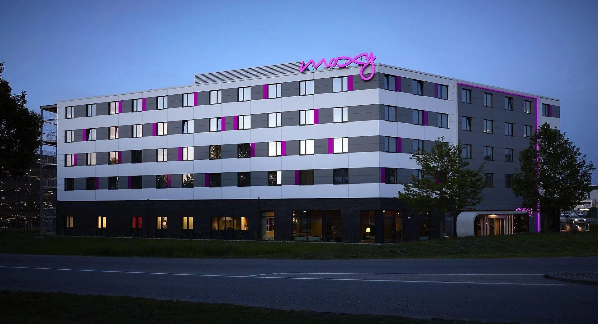 Moxy Frankfurt Eschborn Hotell